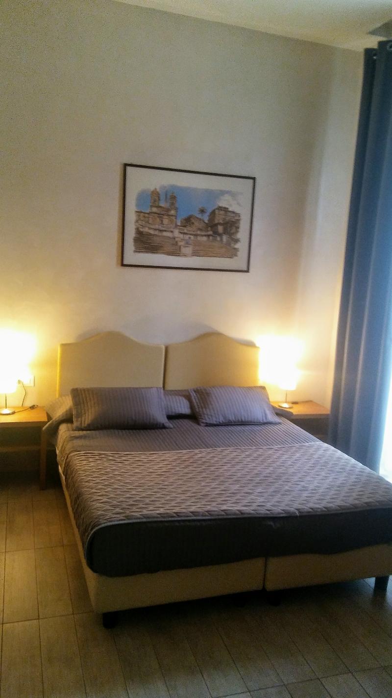 Bed & Breakfast Amoroma Domus Roma